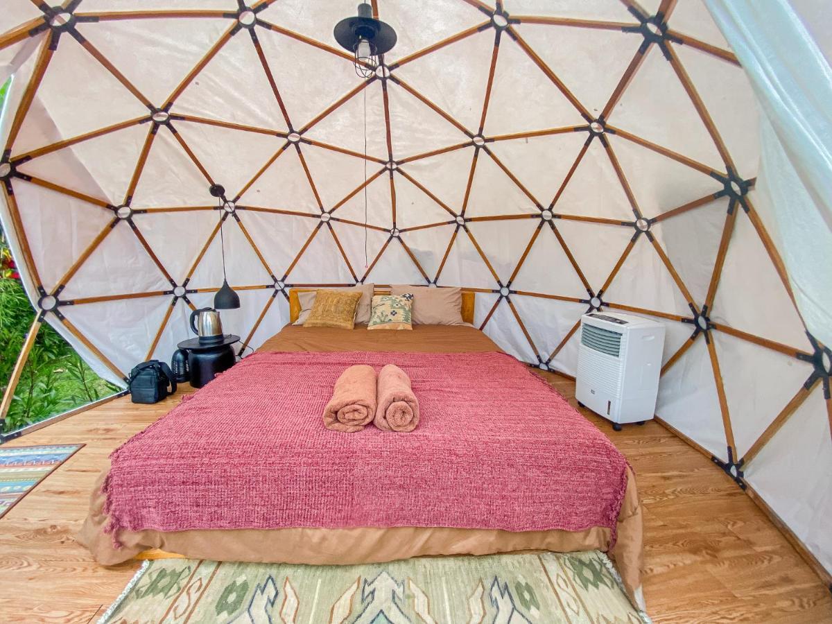 ホテル Cloud Hills Glamping Kintamani エクステリア 写真