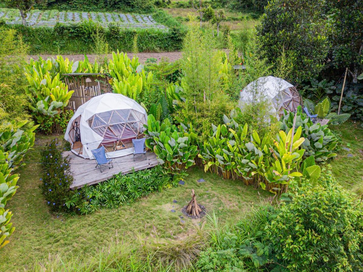 ホテル Cloud Hills Glamping Kintamani エクステリア 写真