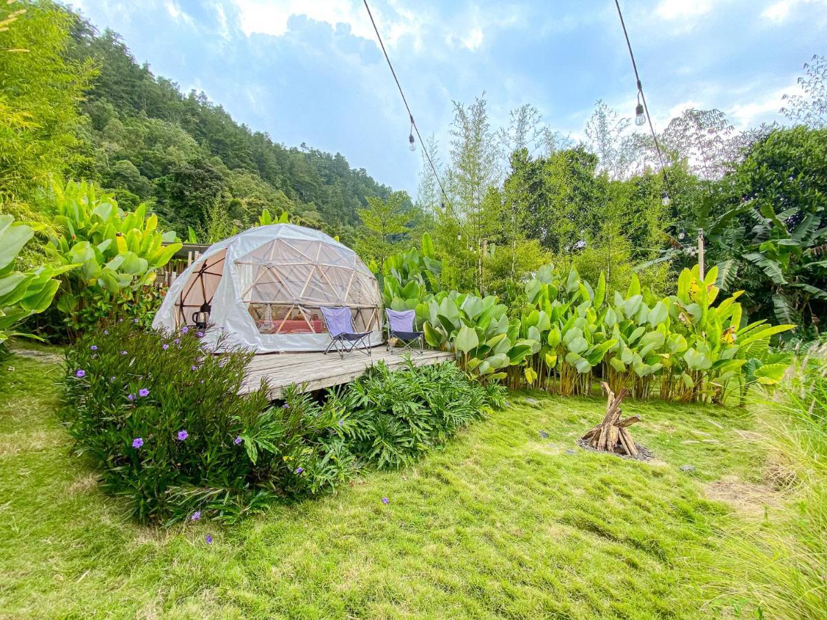 ホテル Cloud Hills Glamping Kintamani エクステリア 写真