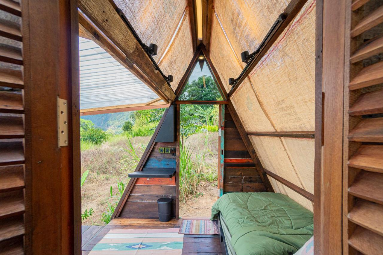 ホテル Cloud Hills Glamping Kintamani エクステリア 写真